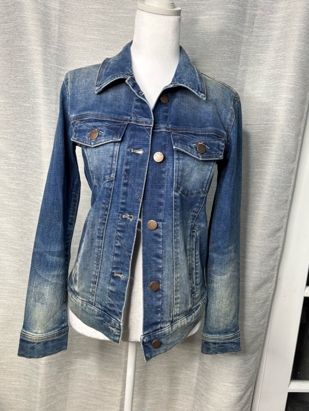 Women's Faded Blue Denim Jacket - Classic Trucker Style